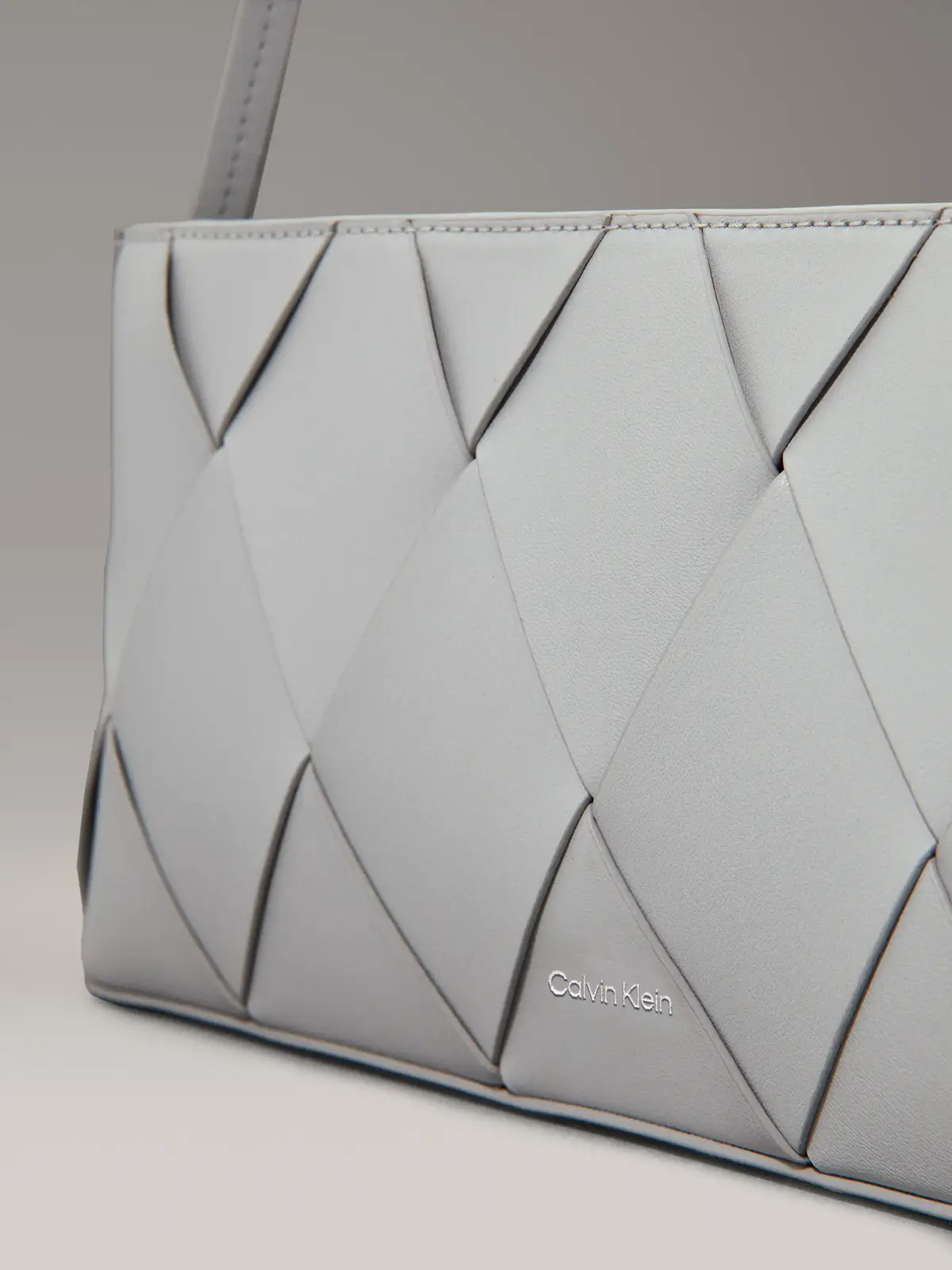 Calvin Klein CK WOVEN ELONGATED S, PDE Gri Kadın Çanta