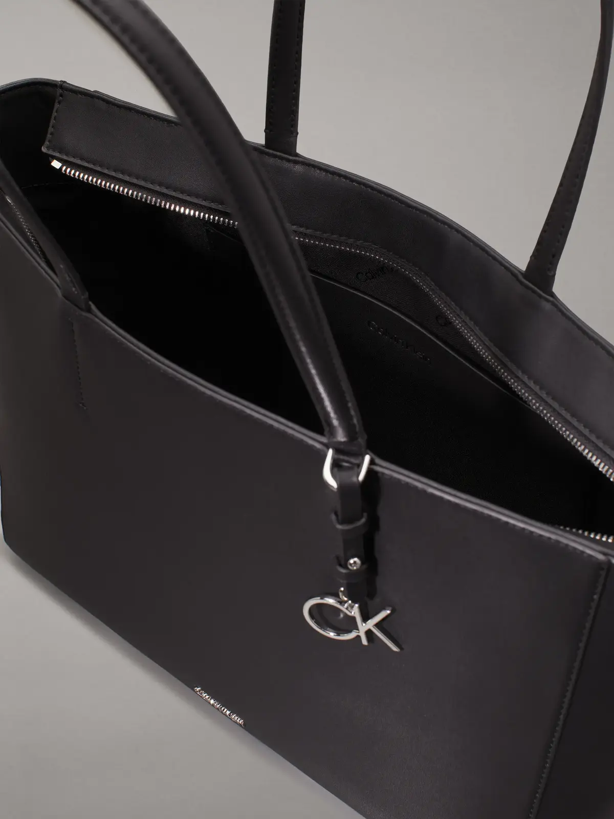 Calvin Klein Siyah Kadın Çanta & Cüzdan