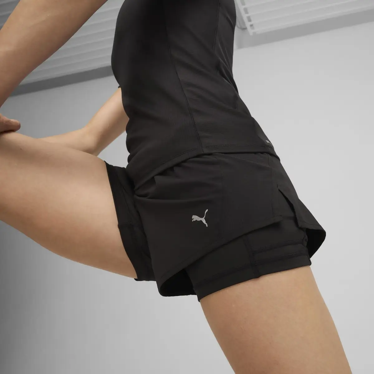 Puma RUN ULTRWVE 2IN1 VLCTY SHORT Siyah Kadın Şort