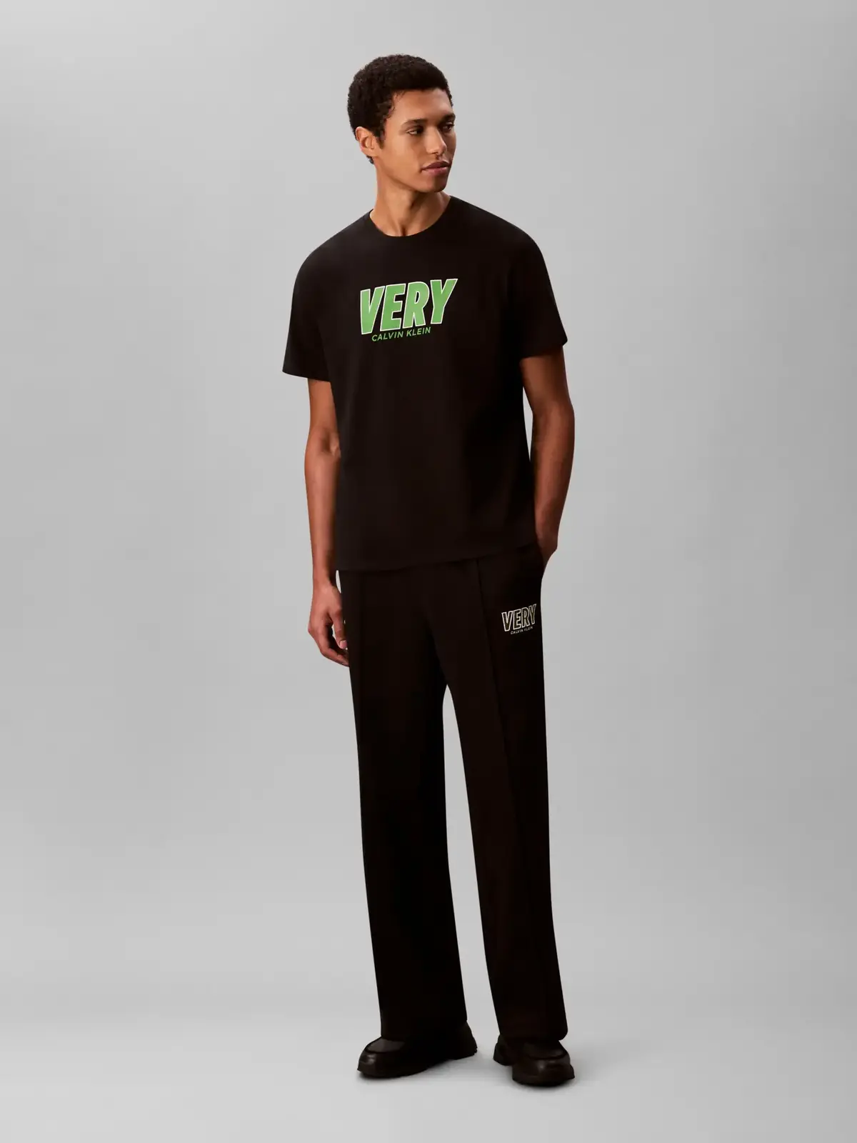 Calvin Klein PREMIUM FLEECE LOGO, UB1 Siyah Erkek T-Shirt
