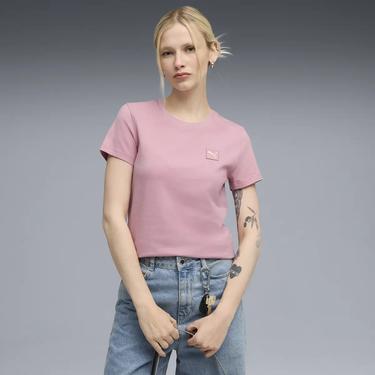 Puma ESS ELEVATED Tee Pembe Kadın T-Shirt & Polo