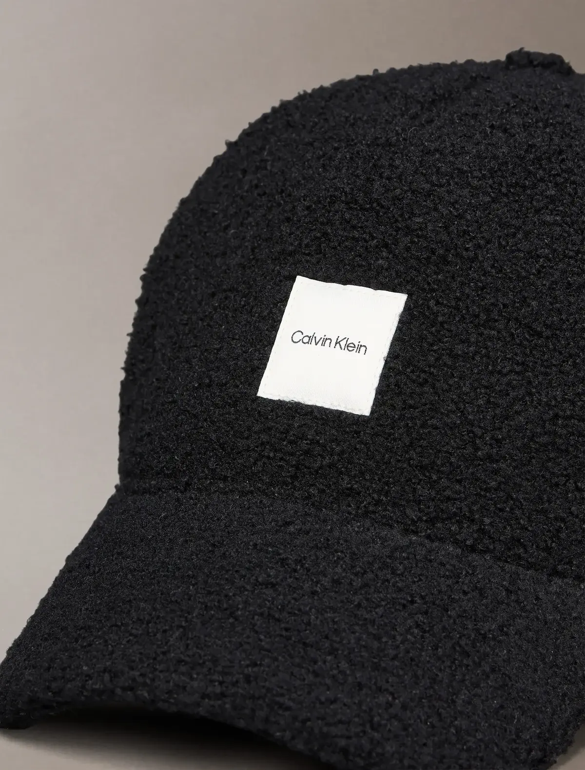 Calvin Klein BOUCLE w PATCH CAP, UB1 Siyah Kadın Şapka
