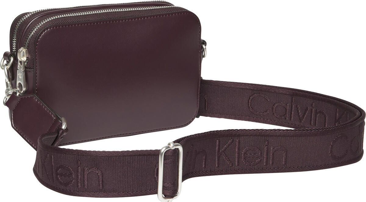 Calvin Klein WEBBING DOUBLE STRAP CAMERA BAG Kırmızı Kadın El Çantası Calvin Klein WEBBING DOUBLE STRAP CAMERA BAG Kırmızı Kadın El Çantası