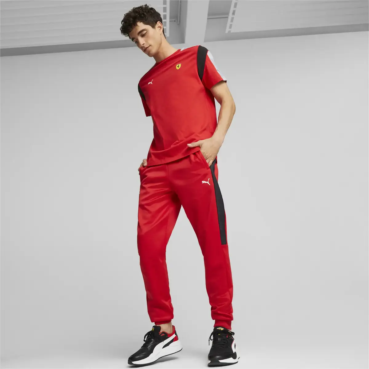 Puma Ferrari Race MT7 Track Pants Kırmızı Erkek Eşofman Altı