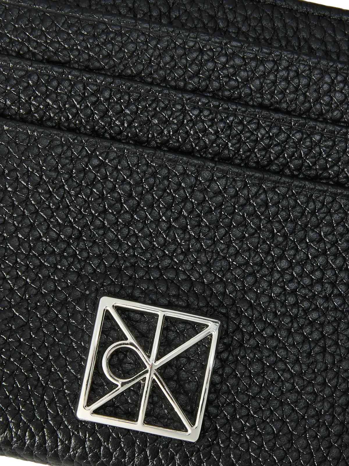 Calvin Klein EMBLEM HW PEBBLE CAR Siyah Kartlık