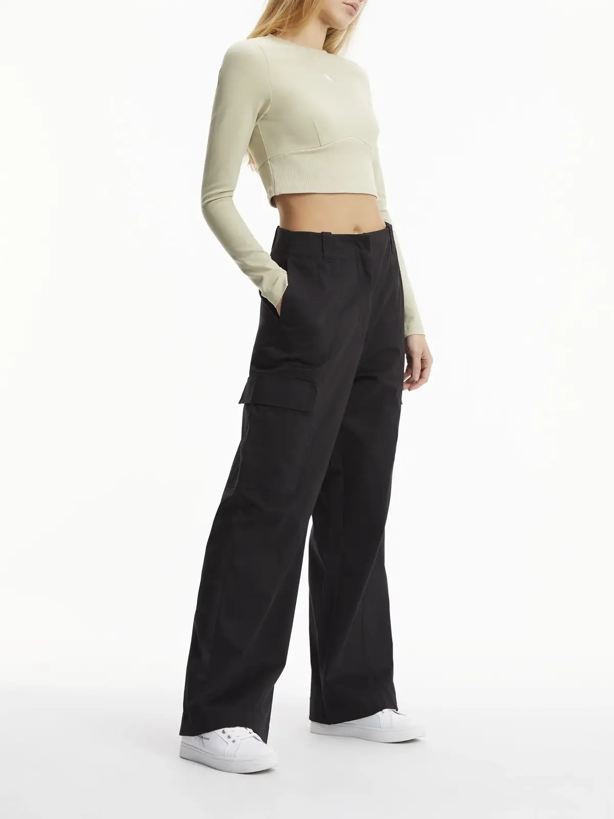 Calvin Klein BADGE HR STRAIGHT LE Kadın Siyah Kargo Pantolonu
