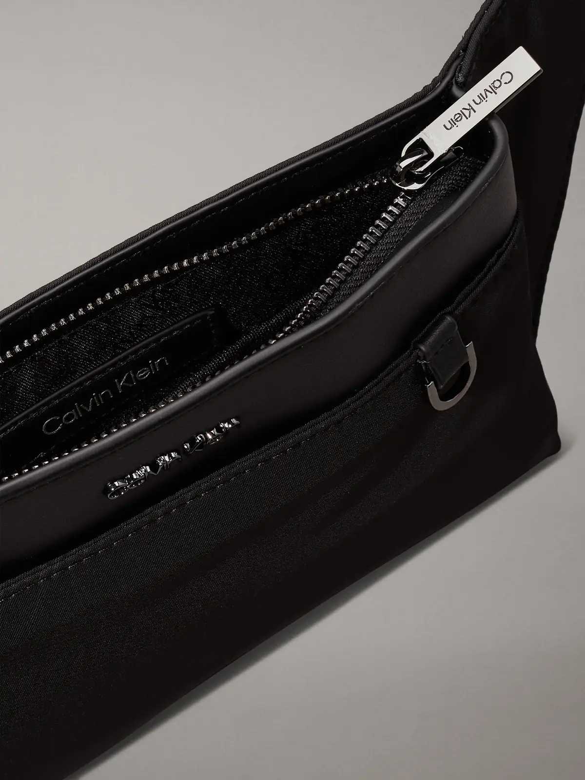 Calvin Klein CK EST. NYLON WAISTB Erkek Siyah Bel Çanta