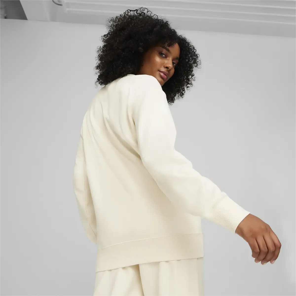 Puma BETTER CLASSICS Relaxed Crew TR Bej Erkek Sweatshirt