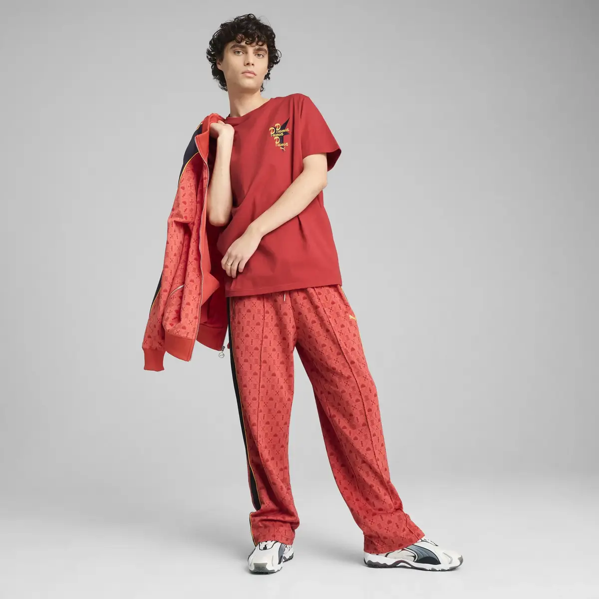 PUMA WARDROBE ESS Graphic Tee Kırmızı Erkek T-Shirt