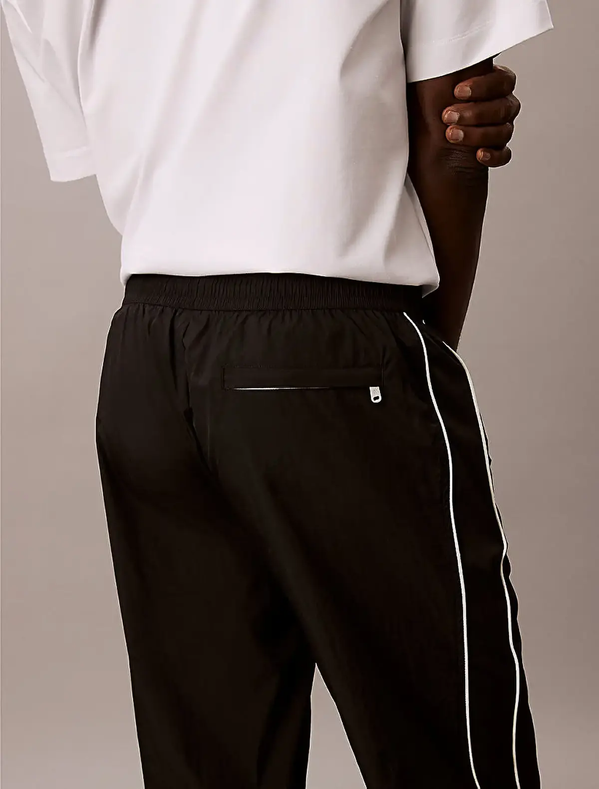 Calvin Klein RELAXED CRINKLE NYLON TRACK PANT Siyah Erkek Pantolon