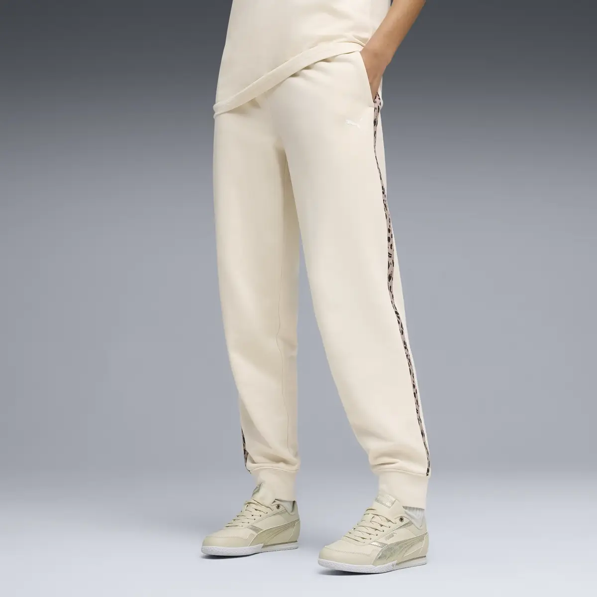 Puma ESS GRAPHIC Animal Pants Krem Kadın Eşofman Altı