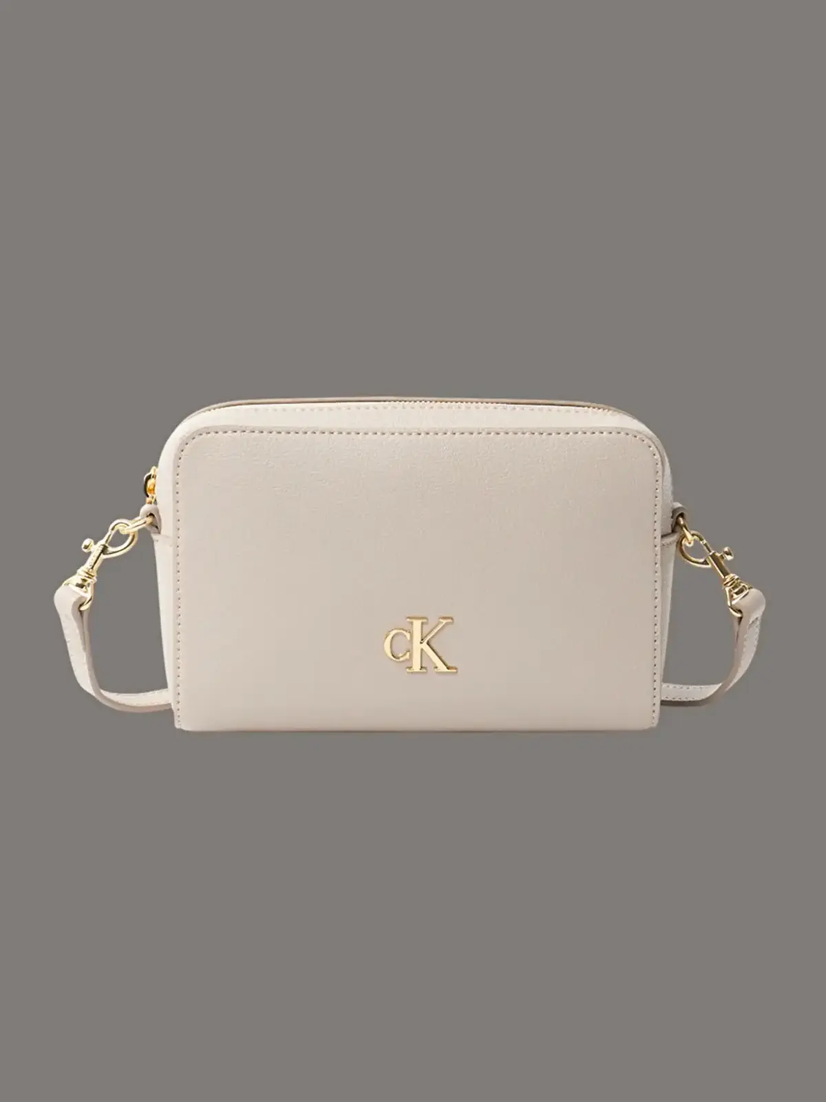 Calvin Klein MINIMAL MONOGRAM EW CAMERA BAG Mor Kadın El Çantası Calvin Klein MINIMAL MONOGRAM EW CAMERA BAG Mor Kadın El Çantası