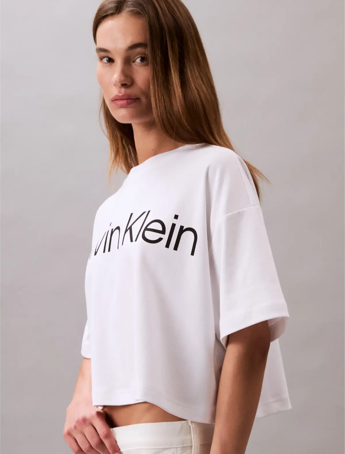 Calvin Klein A-SS Boxy Logo Graph, YAA Beyaz Kadın T-Shirt