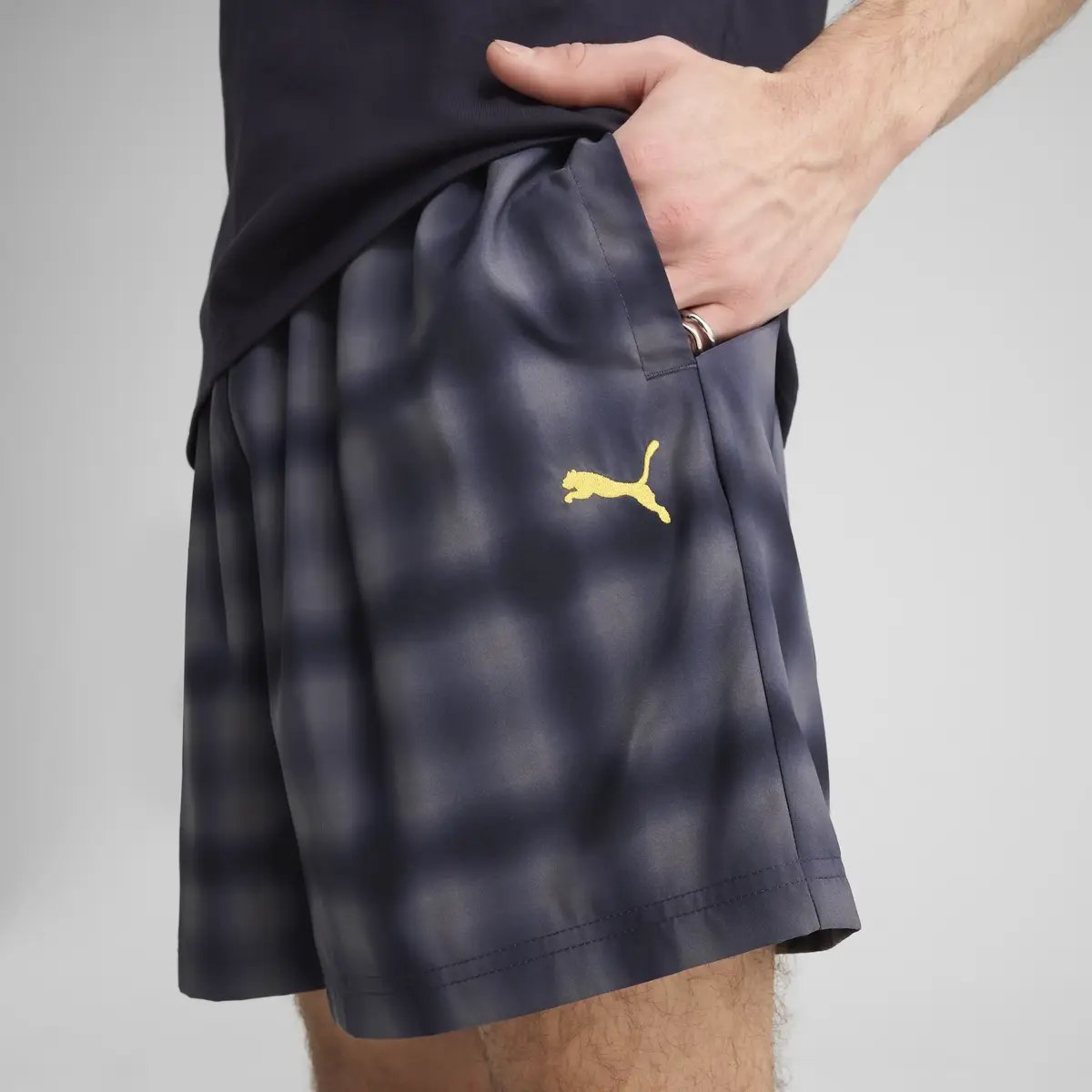 PUMA WARDROBE ESS Shorts Lacivert Erkek Şort