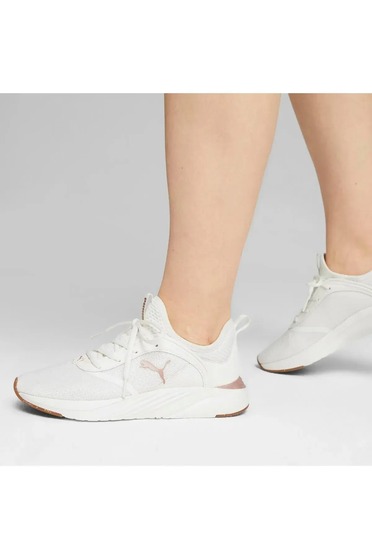 Puma Softride Ruby Better Wn s Kırık Beyaz Kadın Yürüyüş Ayakkabısı