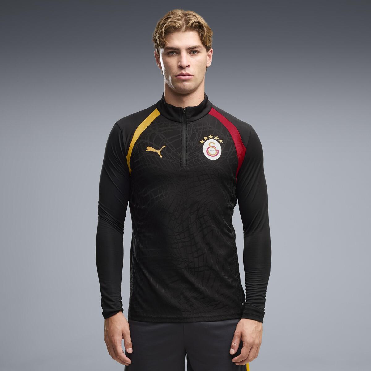 Puma GSK Training 1/4 Zip Top GALATASARAY Erkek Fermuarlı Dar Kesim Antrenman Üstü