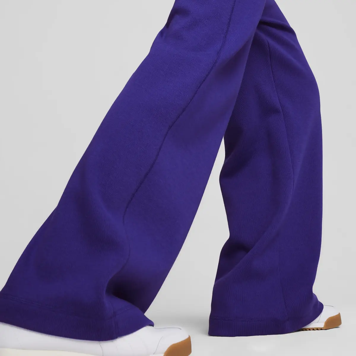 Puma CLASSICS+ Relaxed Sweatpants Mor Kadın Eşofman Altı