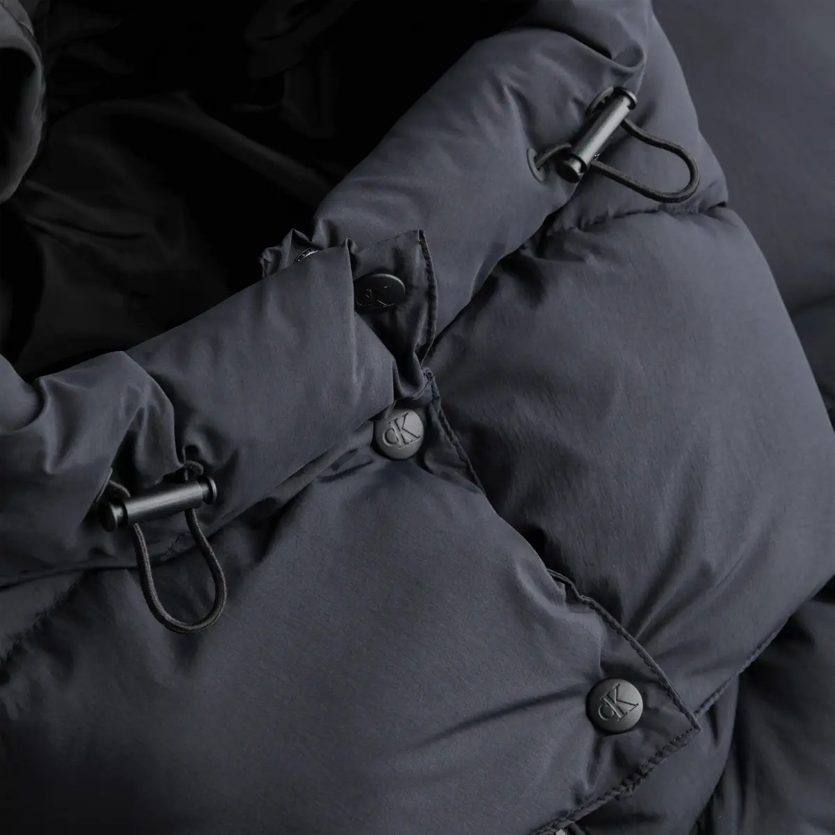 Calvin Klein REMOVABLE SLEEVES LO Kadın Siyah Şişme Mont