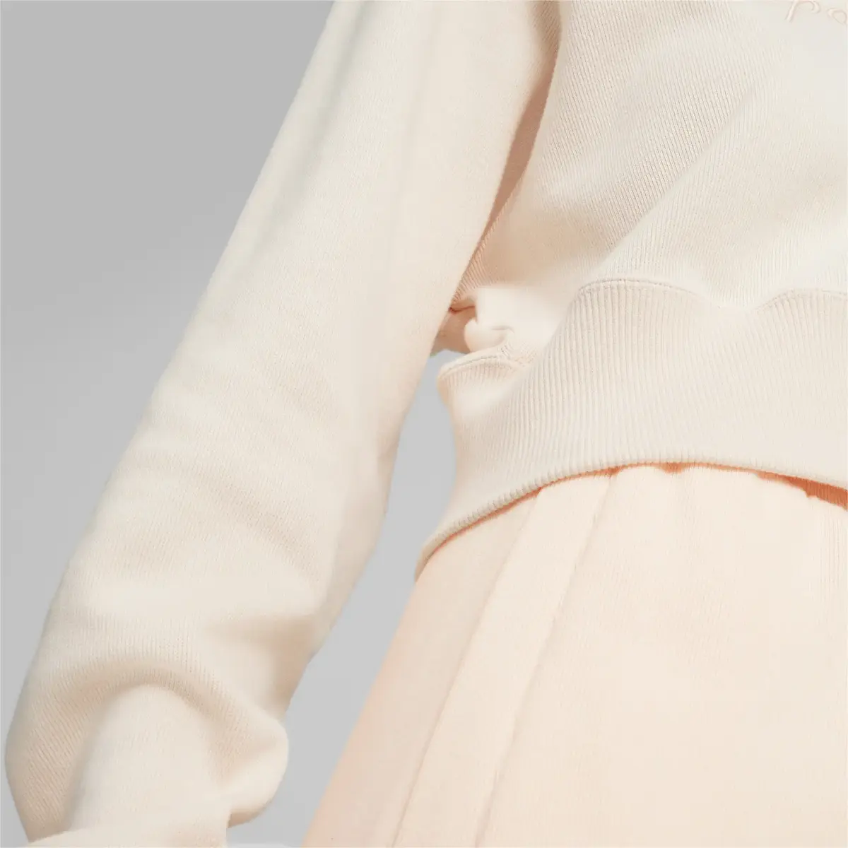 Puma CLASSICS+ Relaxed Cropped Hoodie Pembe Kadın Sweatshirt