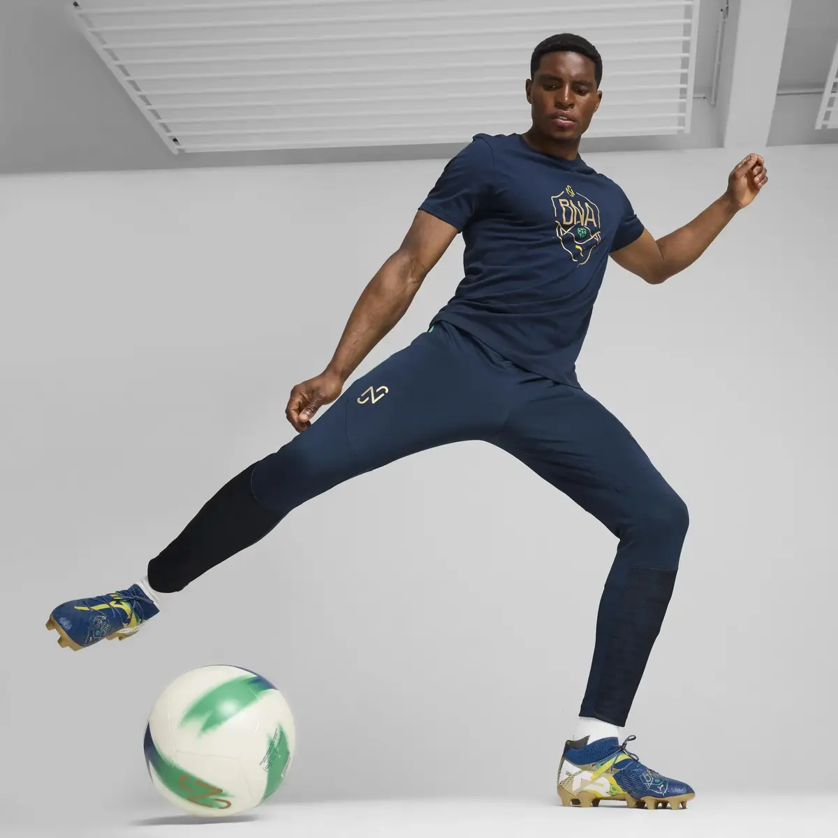 Puma Neymar JR BNA Logo Tee Erkek Lacivert T-Shirt