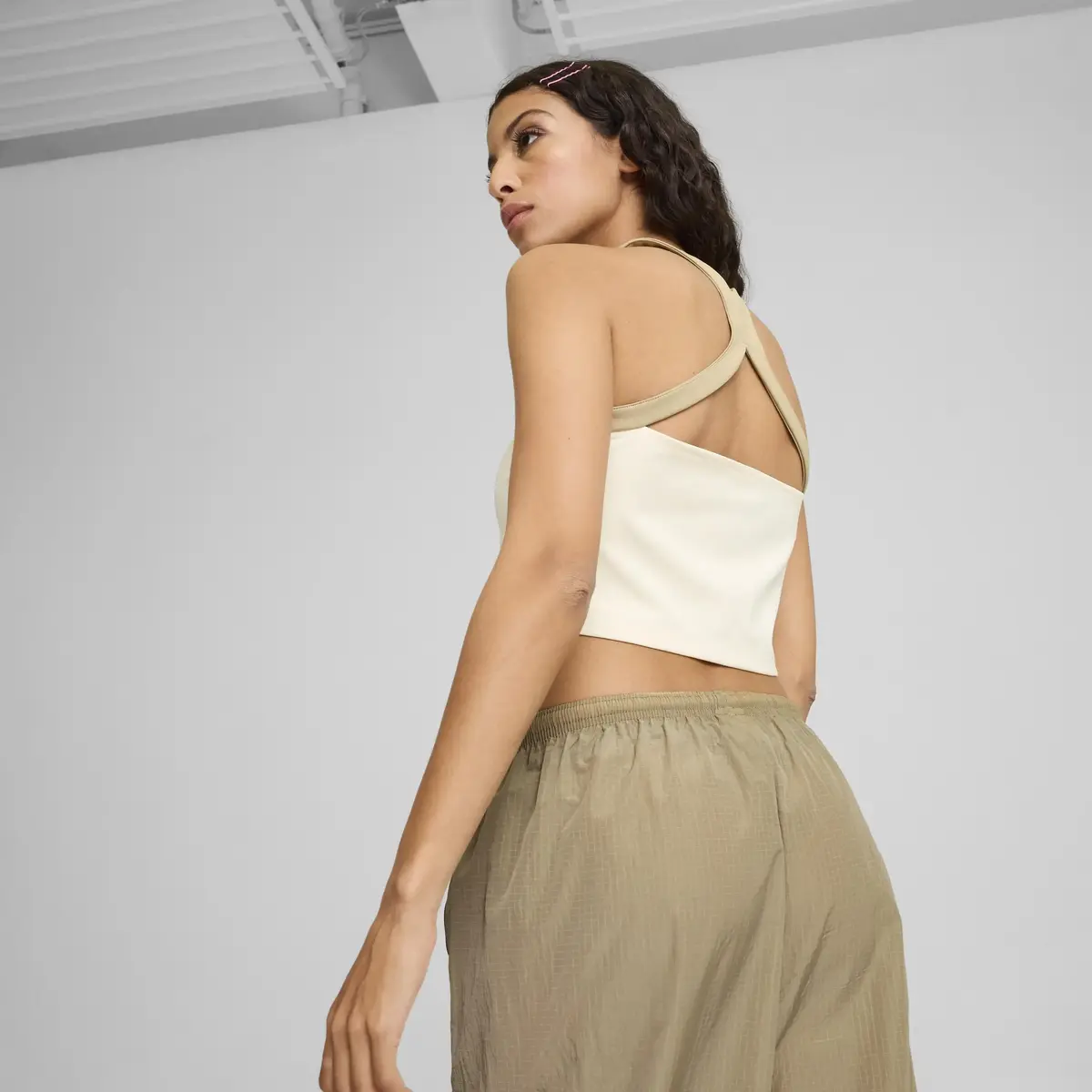 Puma DARE TO Crop Top Kırık Beyaz Kadın Crop Top