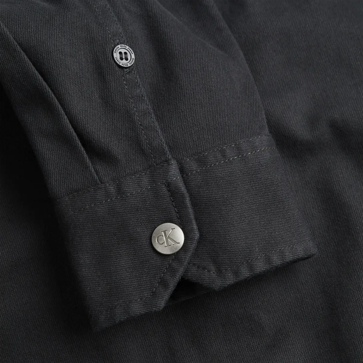 Calvin Klein MODERN UTILITY OVERS Erkek Siyah Gömlek