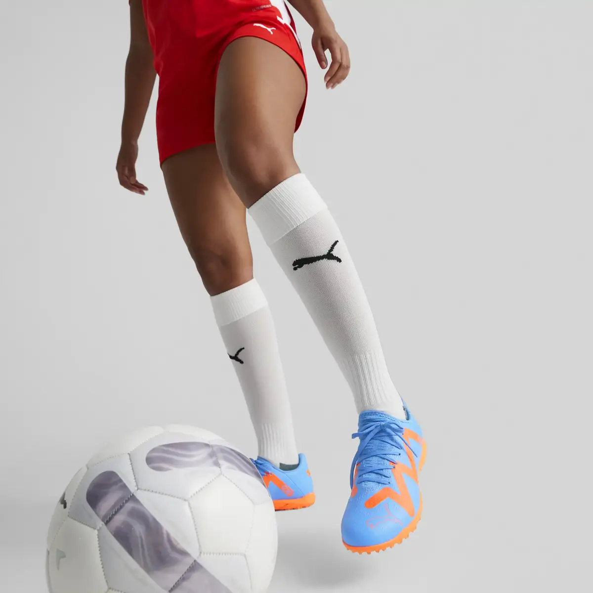 Puma FUTURE PLAY TT Mavi Erkek Halı Saha Ayakkabısı