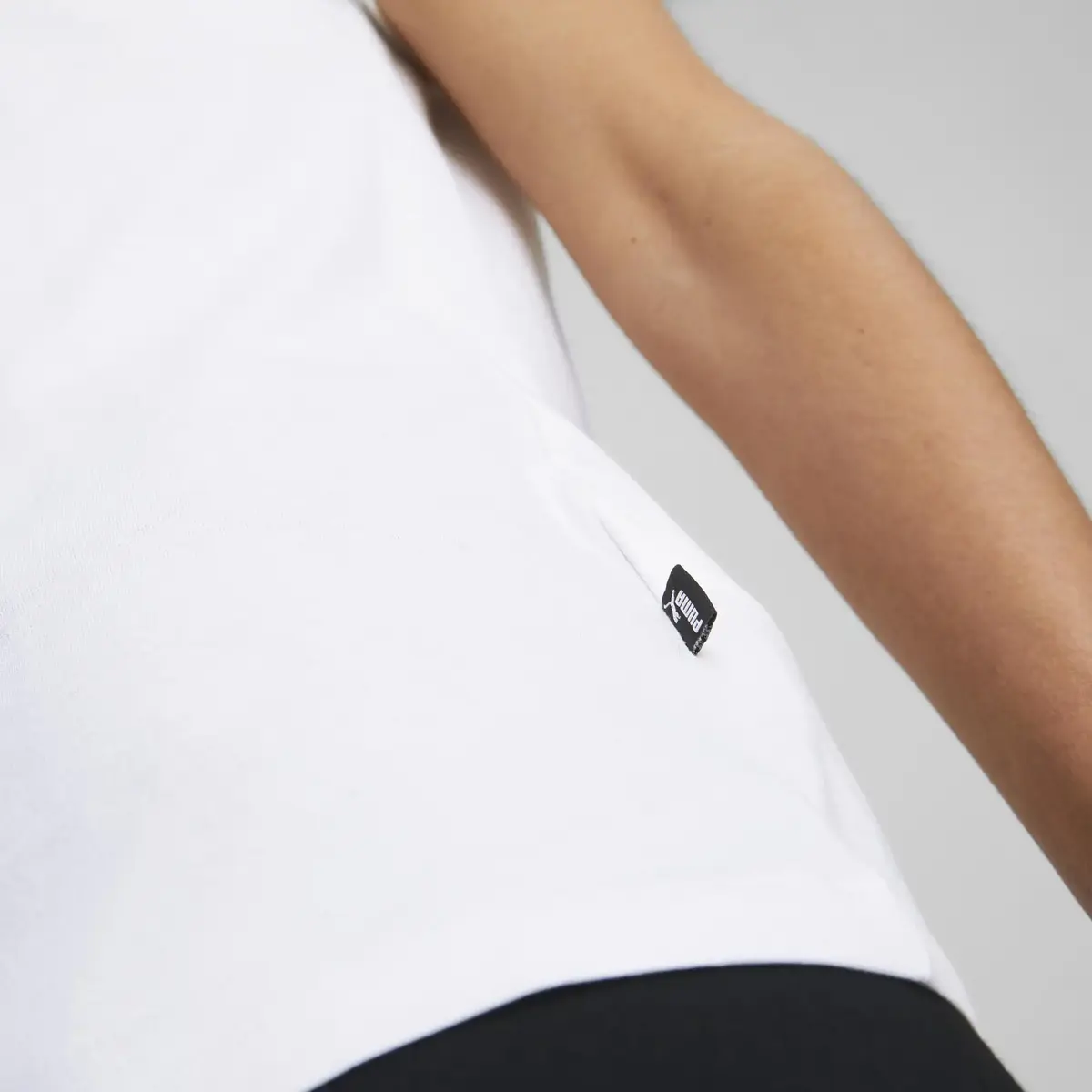 Puma Ess + Metallic Logo T-Shirt