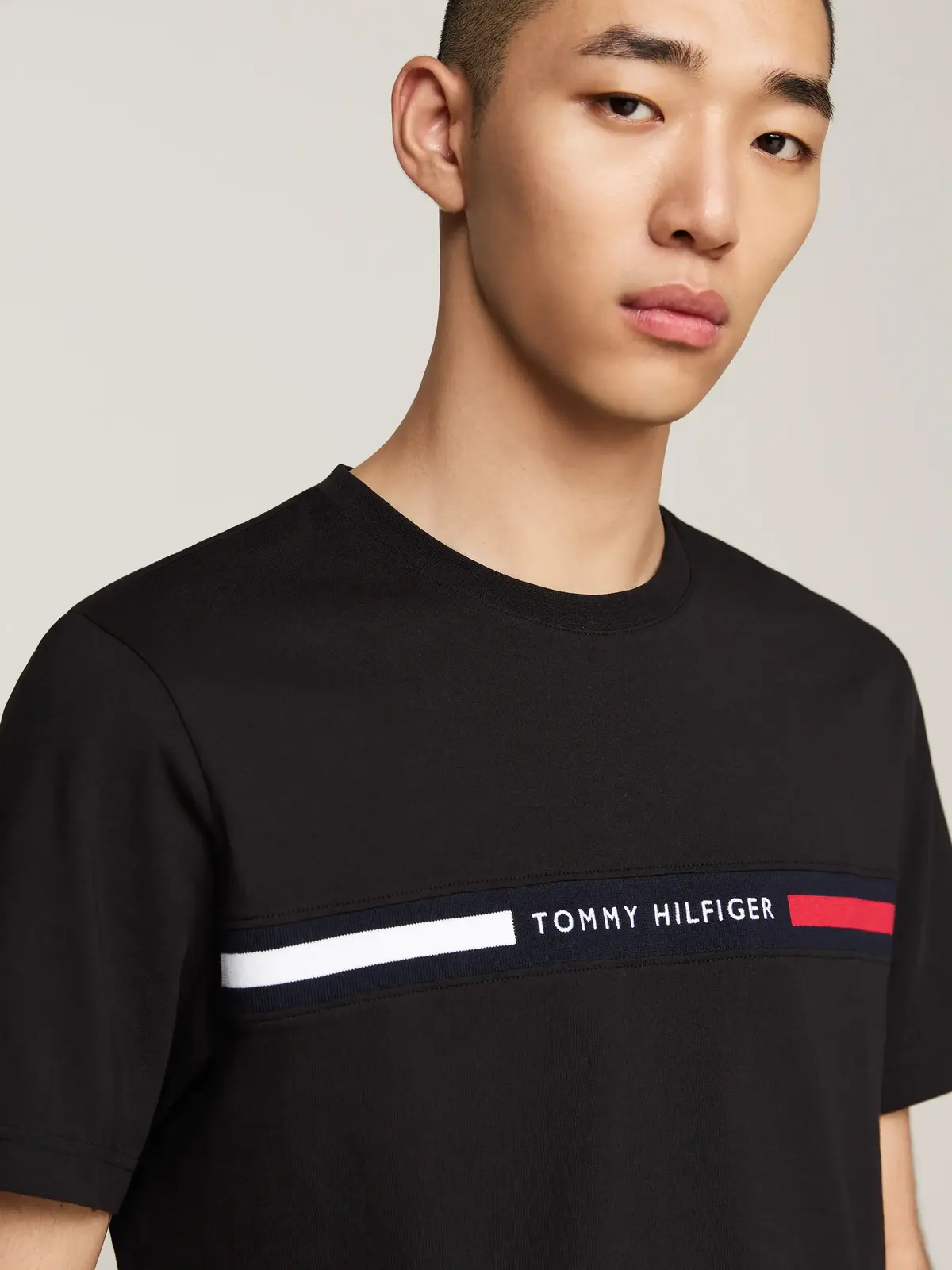 Tommy Hilfiger HILFIGER CHEST INSER, BDS Siyah Erkek T-Shirt & Polo