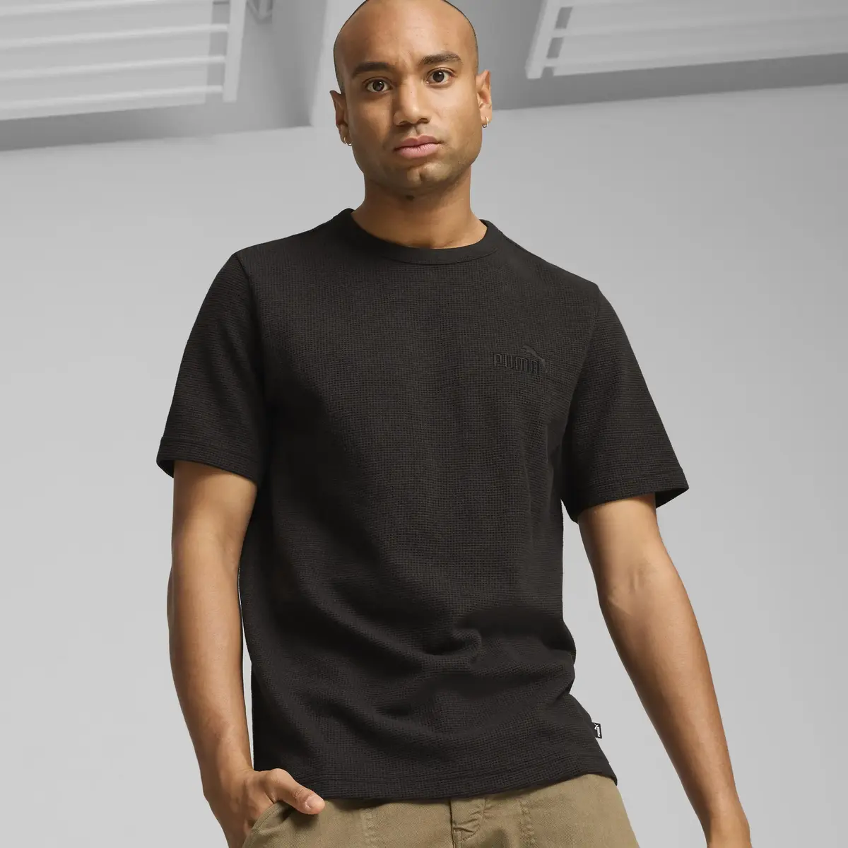 Puma ESS ELEVATED Waffle Tee Siyah Erkek T-Shirt