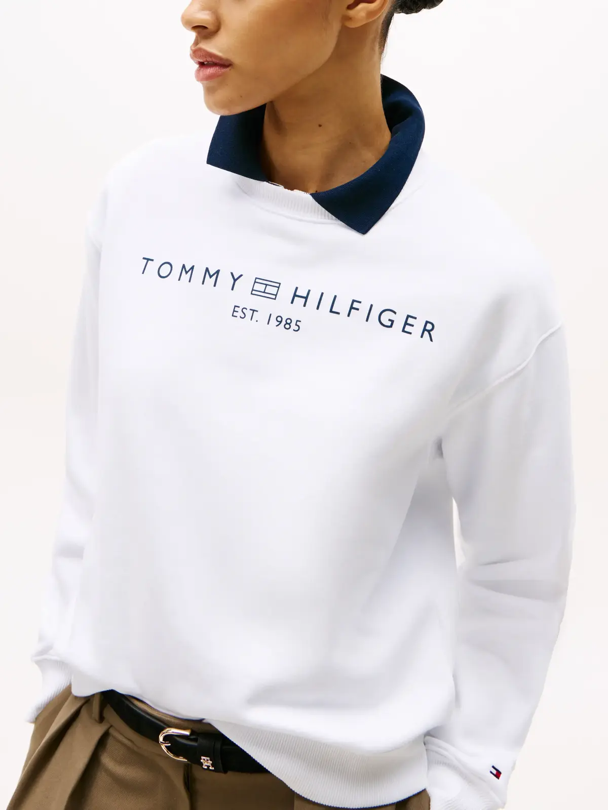 Tommy Hilfiger MDRN REG CORP LOGO C Kadın Beyaz Sweatshirt
