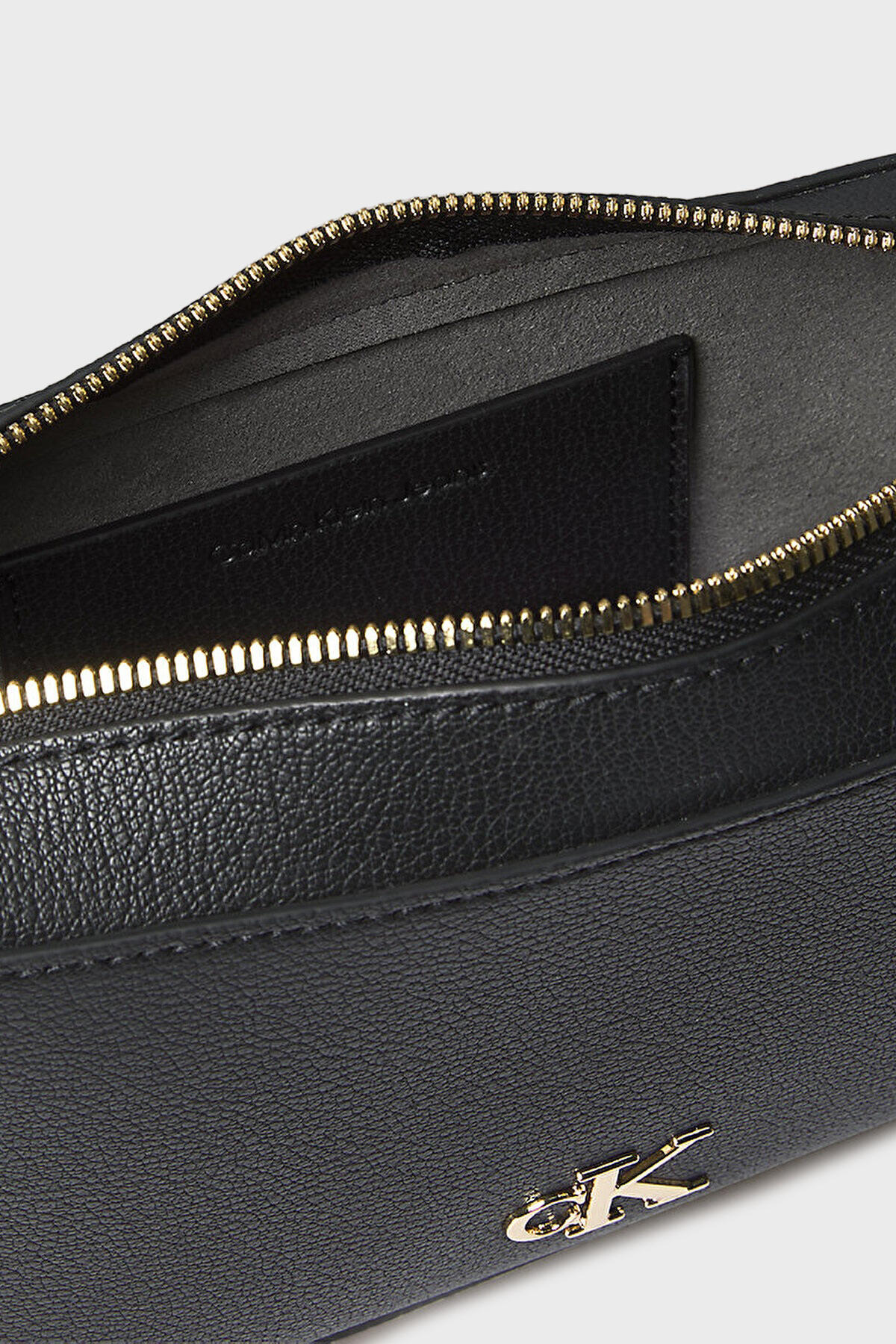 Calvin Klein MINIMAL MONOGRAM EW CAMERA BAG Siyah Kadın El Çantası