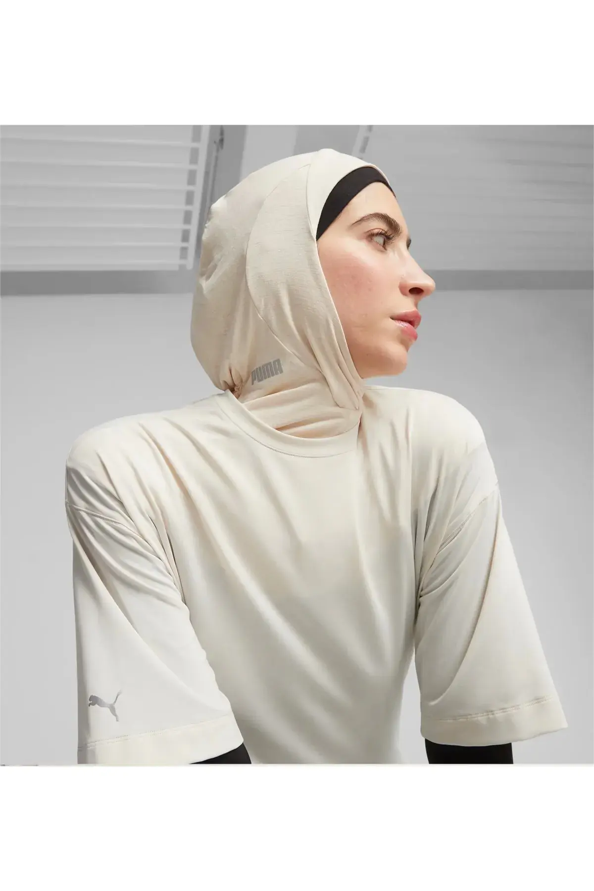 PUMA Sports Hijab Bej Spor Eşarbı