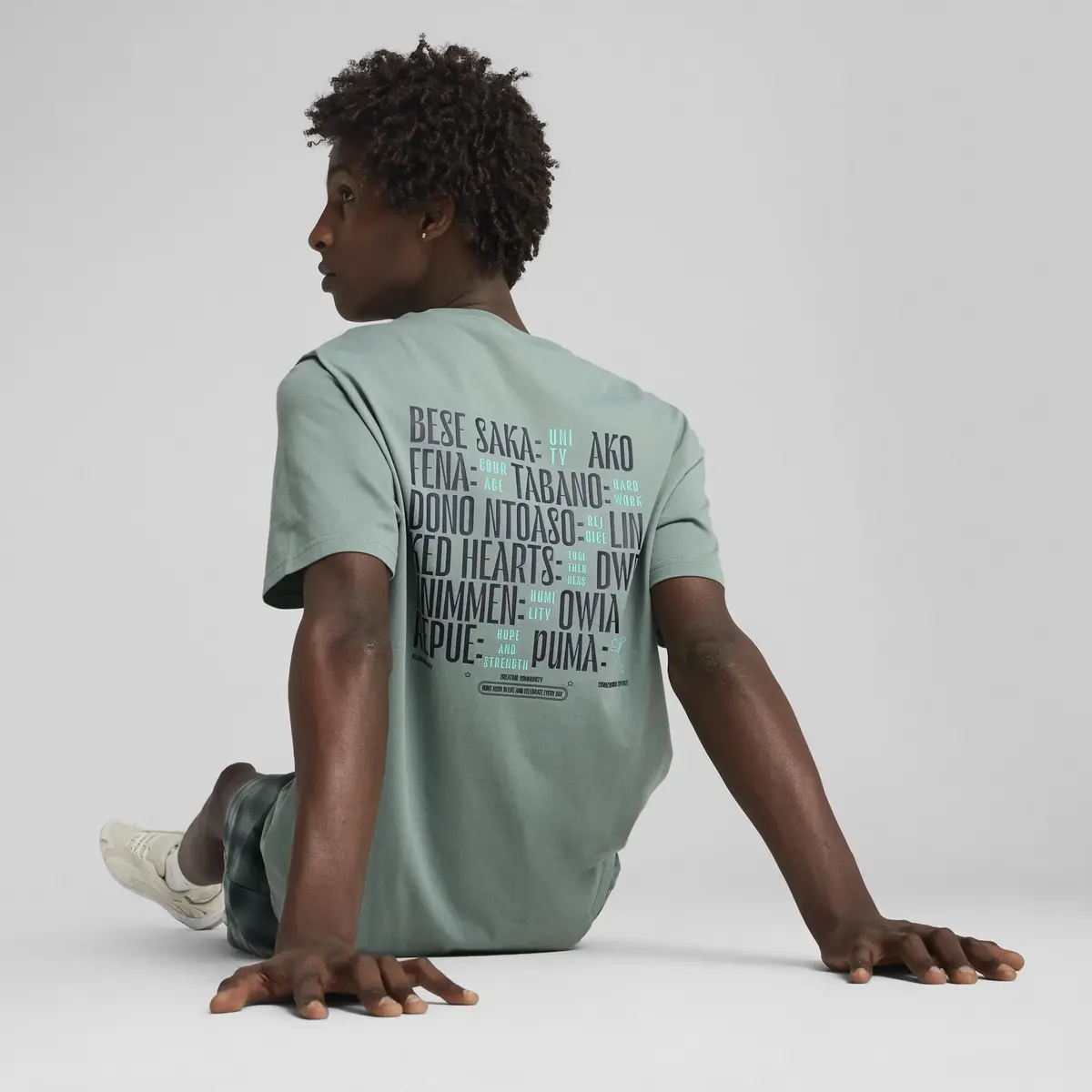 PUMA WARDROBE ESS Graphic Tee Yeşil Erkek T-Shirt