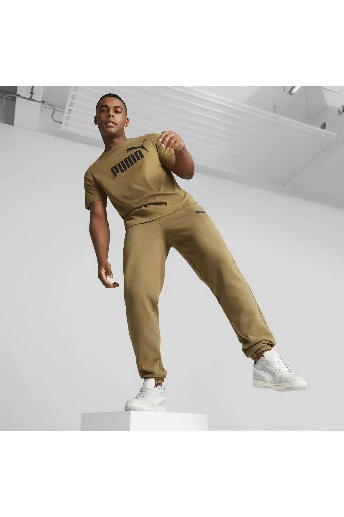 Puma ESS ELEVATED Sweatpants FL cl Kahverengi Erkek Eşofman Altı