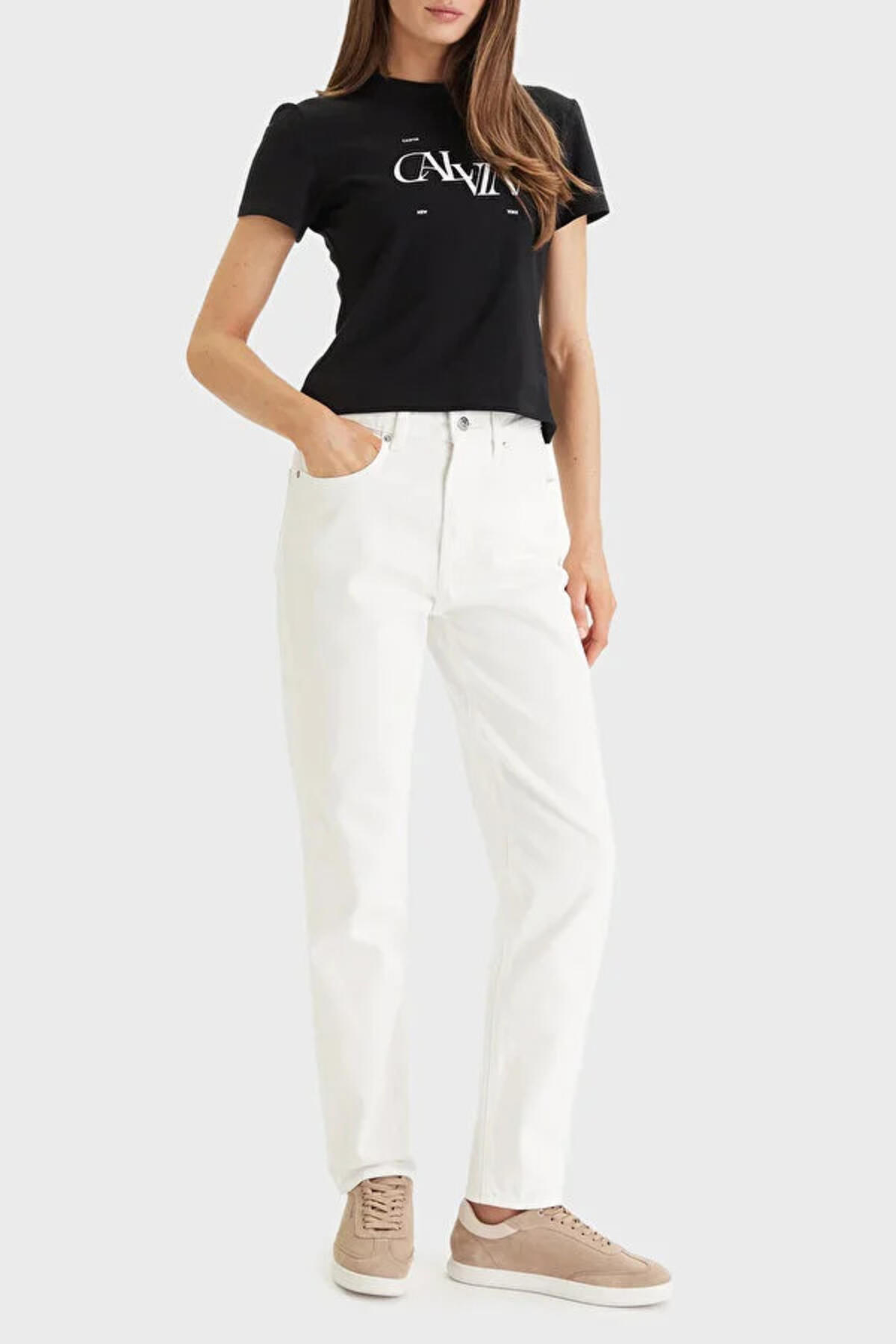 Calvin Klein MOM JEAN CHALK WHITE, ASN, SH, 25 Beyaz Kadın Kot Pantolon