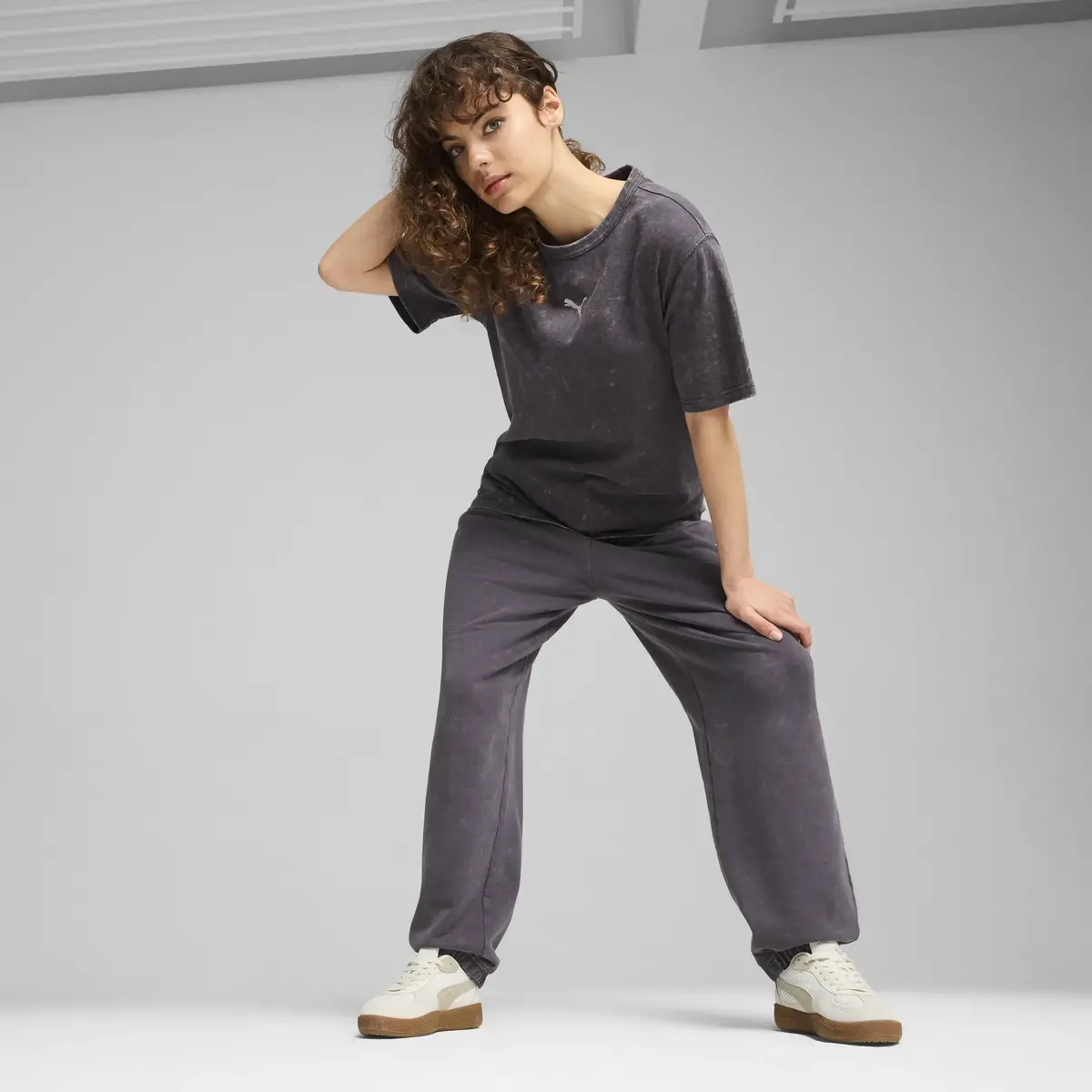 Puma DARE TO Relaxed Washed Tee Koyu Gri Kadın T-Shirt