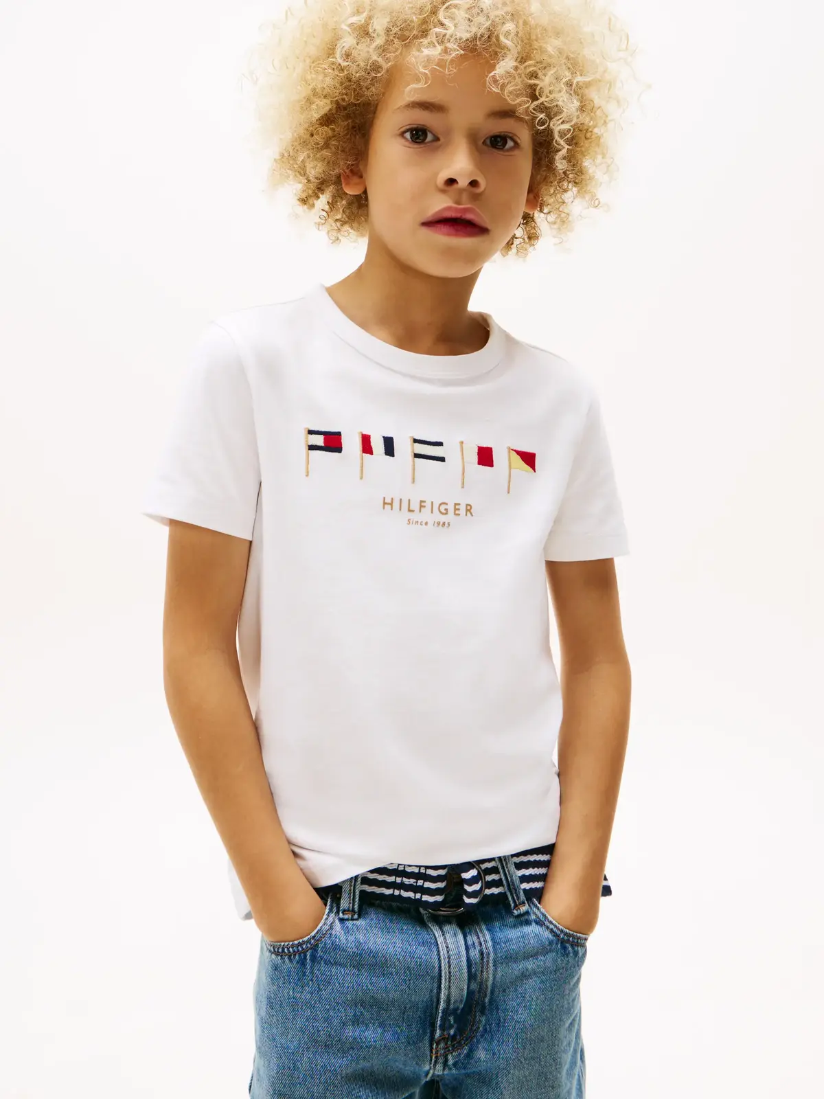 Tommy Hilfiger MULTI FLAG EMB REG T, YBR Beyaz Erkek Çocuk T-Shirt & Polo