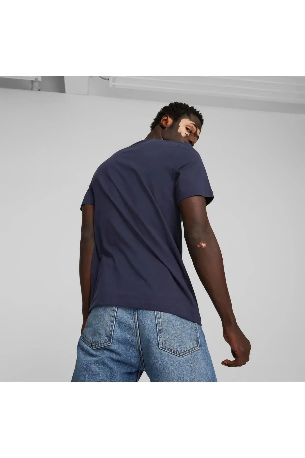 Puma ESS ELEVATED Embroidered Tee Lacivert Erkek T-Shirt