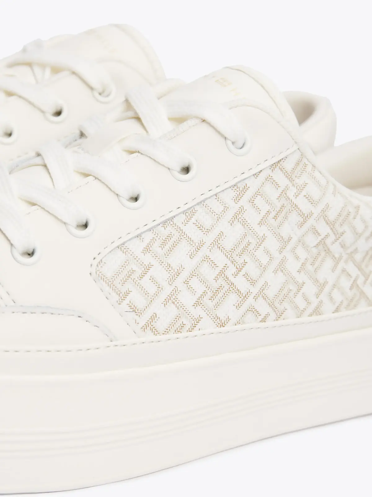 Tommy Hilfiger VULC LEATHER SNEAKER, Z00 Krem Kadın Spor Ayakkabı & Sneaker