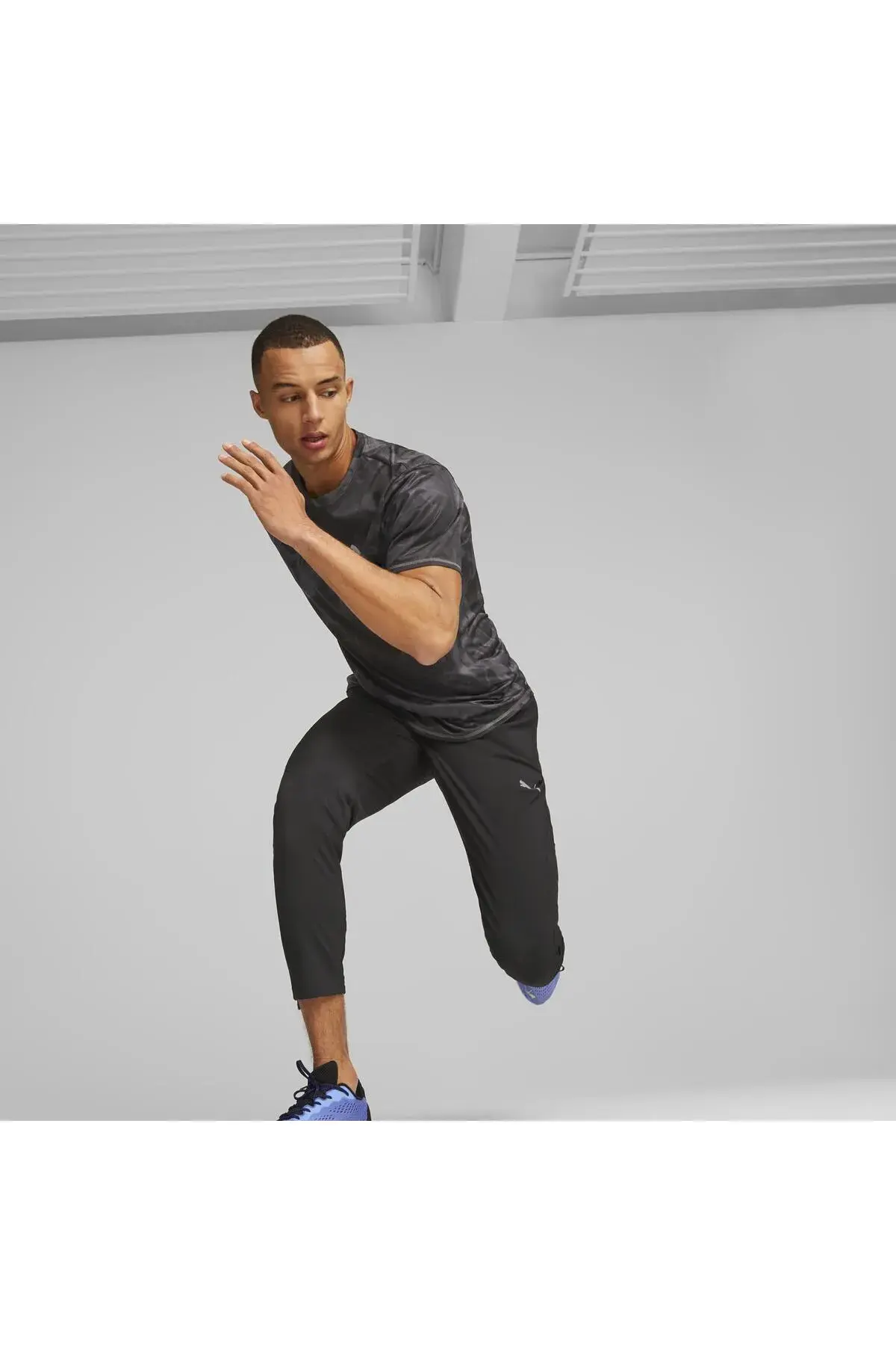 Puma RUN FAVORITE AOP GRAPHIC SS TEE Siyah Erkek T-Shirt