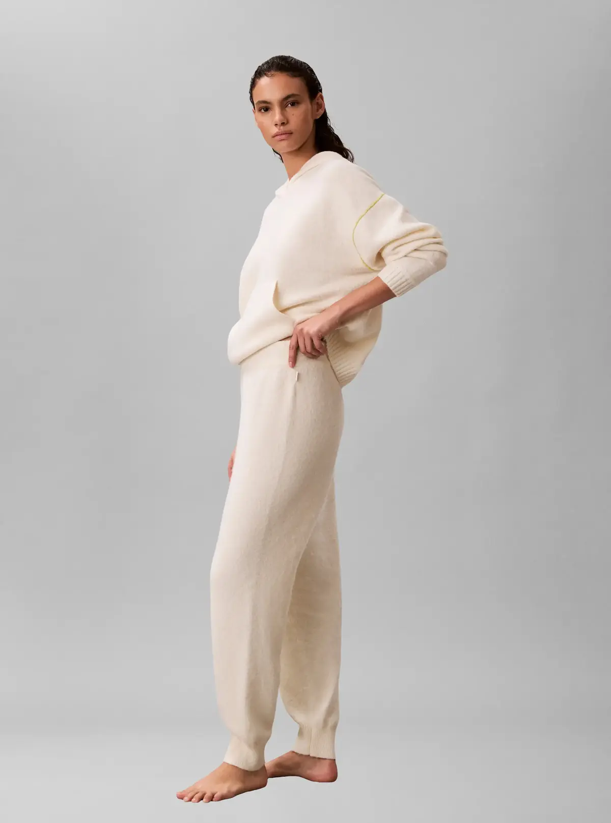 PLUSH JOGGER, 101