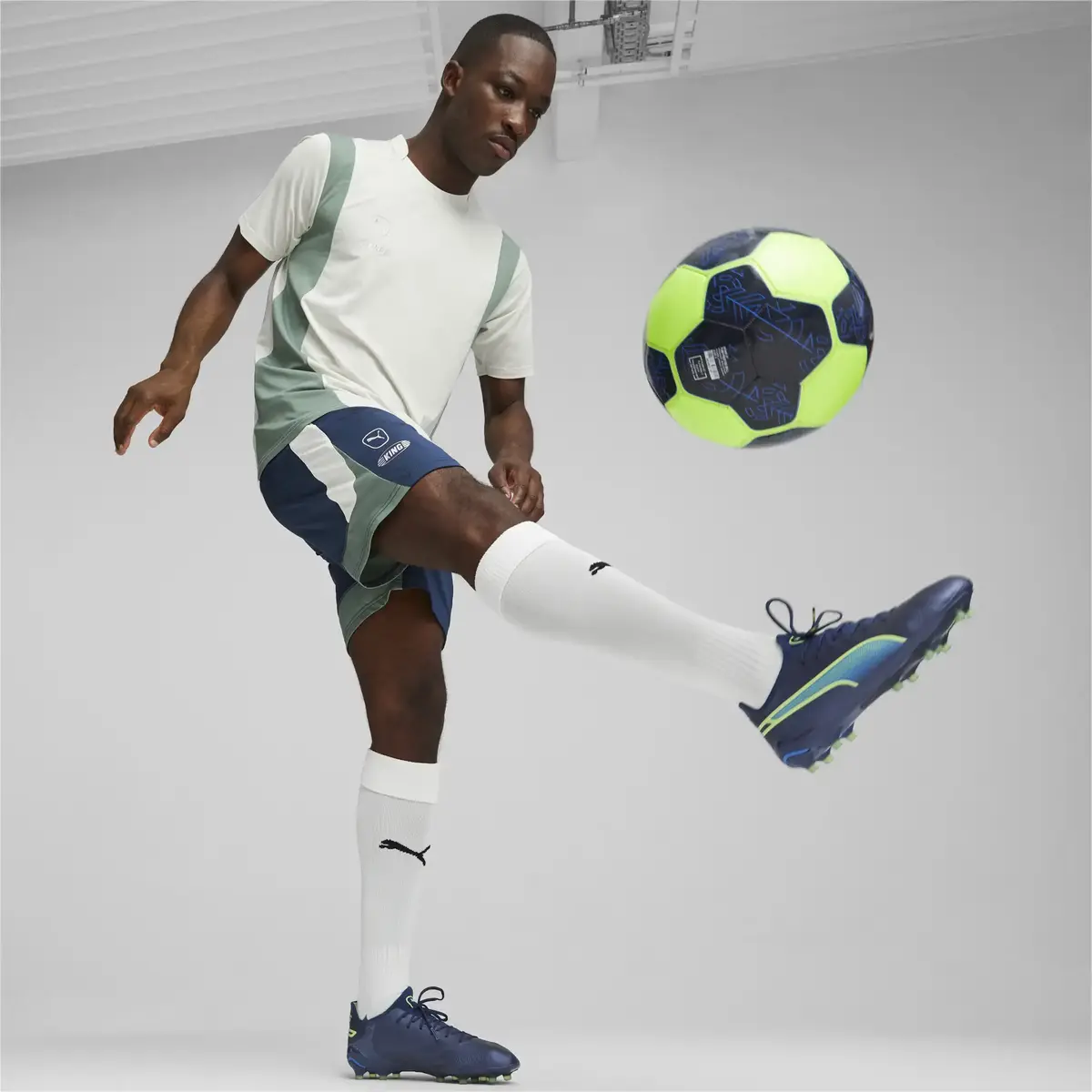Puma KING ULTIMATE FG/AG Mavi Erkek Krampon