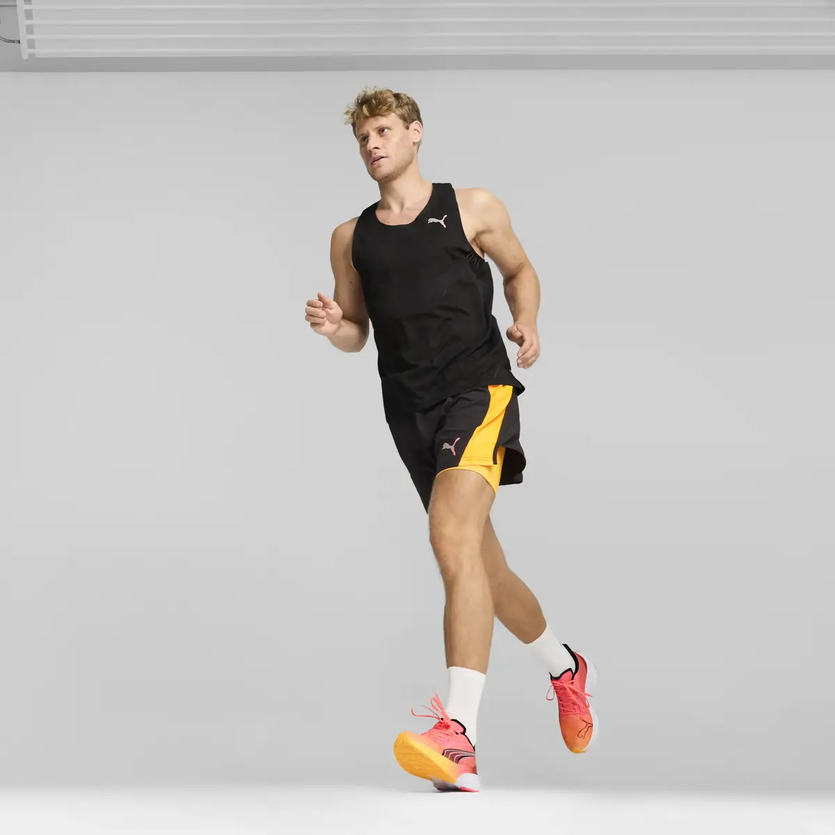 Puma Darter Pro Turuncu Unisex Yürüyüş ve Koşu Ayakkabısı