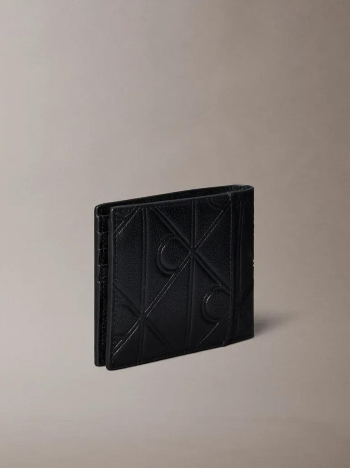 Calvin Klein XL EMBLEM AOP EMBOSS Kabartmalı Amblemli Deri Cüzdan