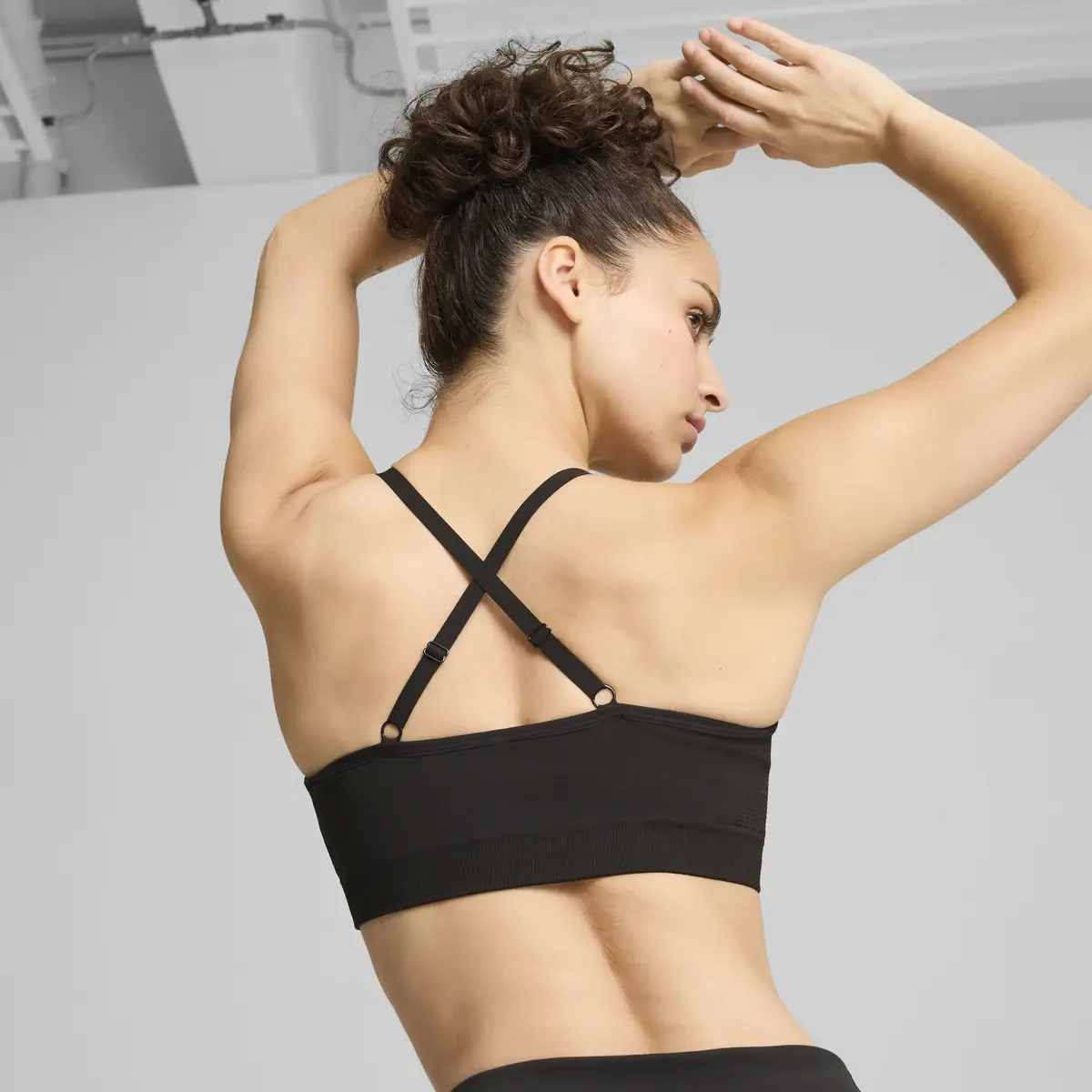 PUMA MOVE SHAPELUXE SEAMLESS BRA PUMA Black-V Siyah Kadın Sporcu Sütyeni