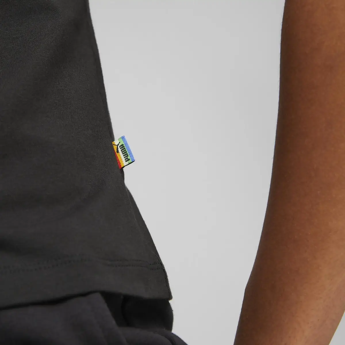 Puma Ess+ Love Is Love Tank Siyah Kadın T-shirt