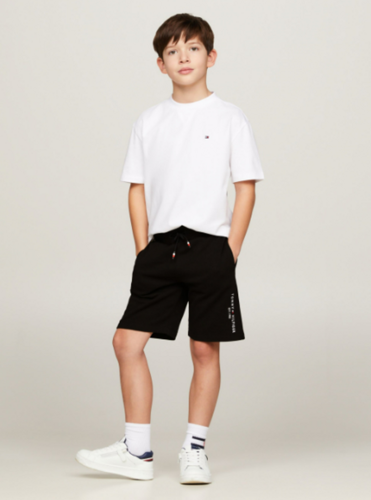 Tommy Hilfiger ESSENTIAL SWEATSHORT, BDS Siyah Çocuk Şort