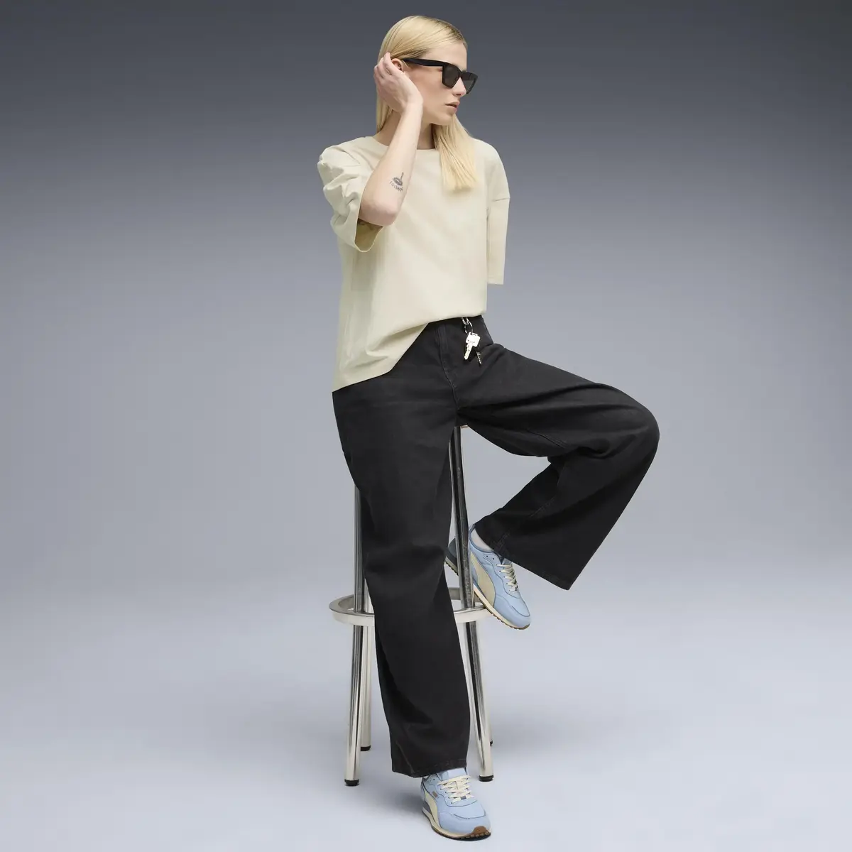 Puma HER Oversized Tee Krem Kadın T-Shirt