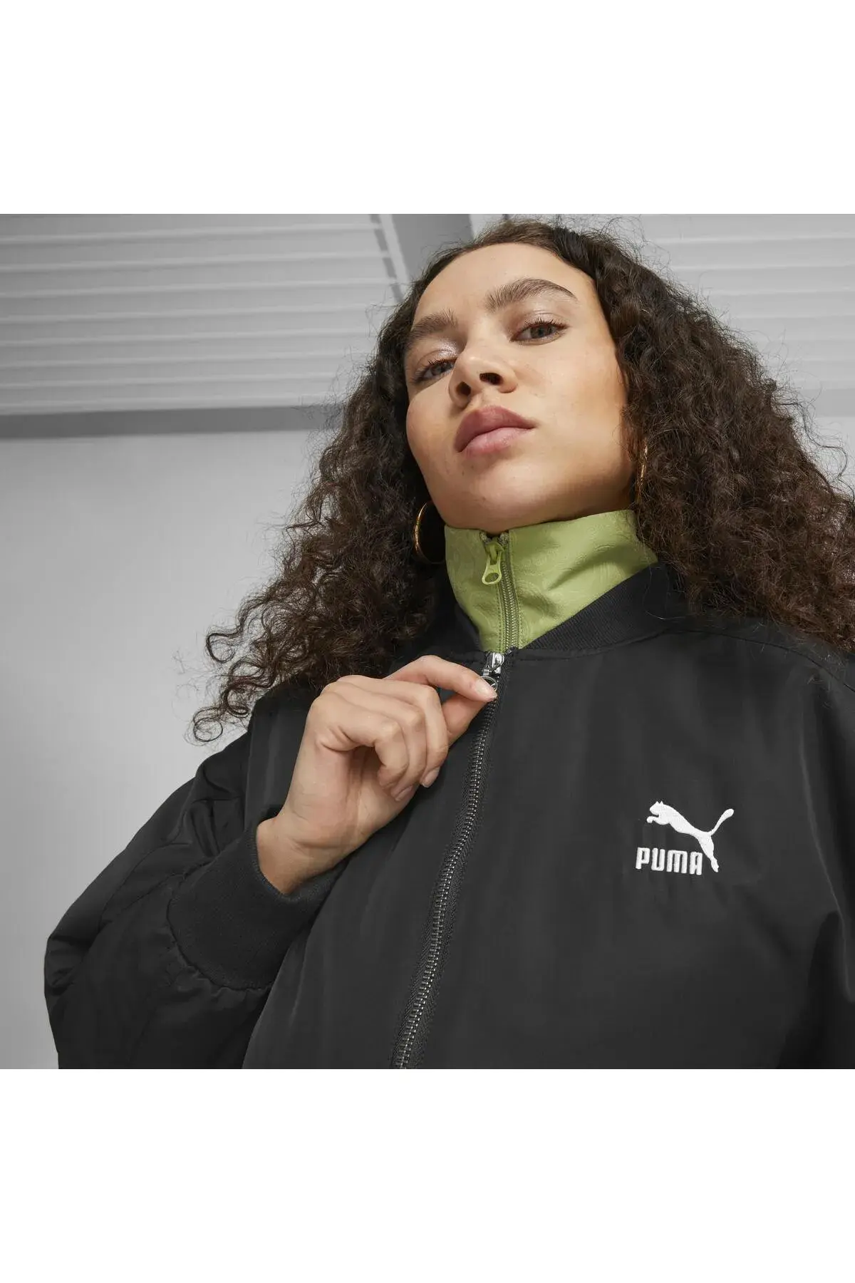 Puma T7 Shiny Bomber Jacket Siyah Kadın Fermuarlı Sweatshirt
